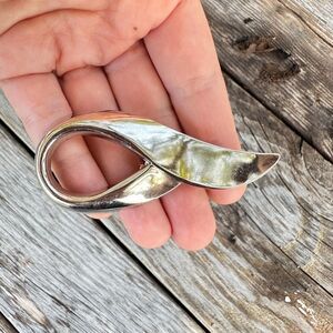 Vintage Jewelry Silver Tone Ribbon Brooch Pin